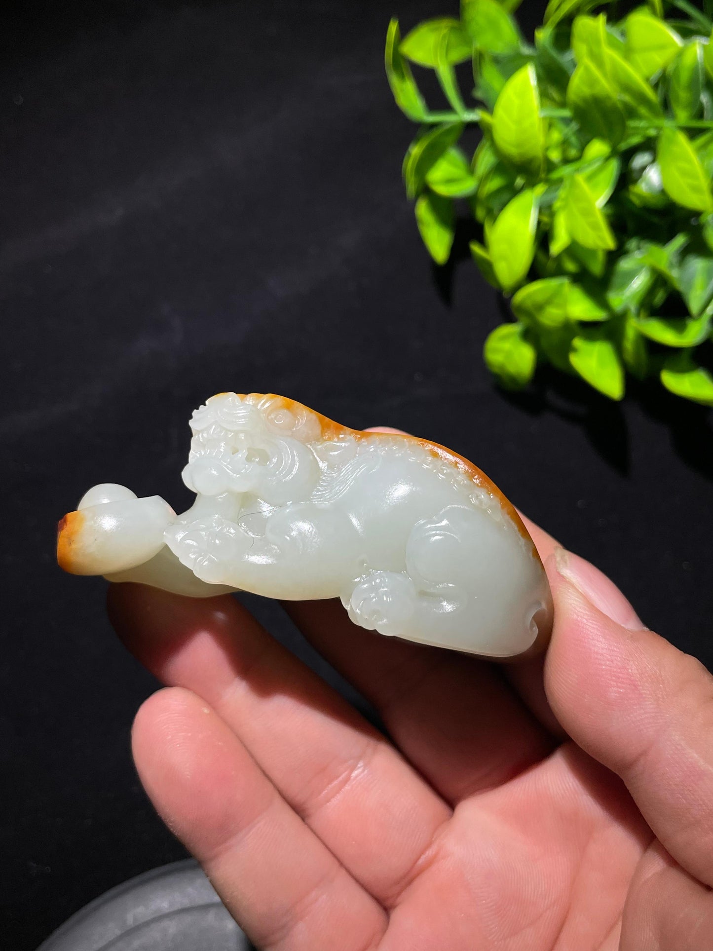和田玉籽料貔貅手把件(99.1g)