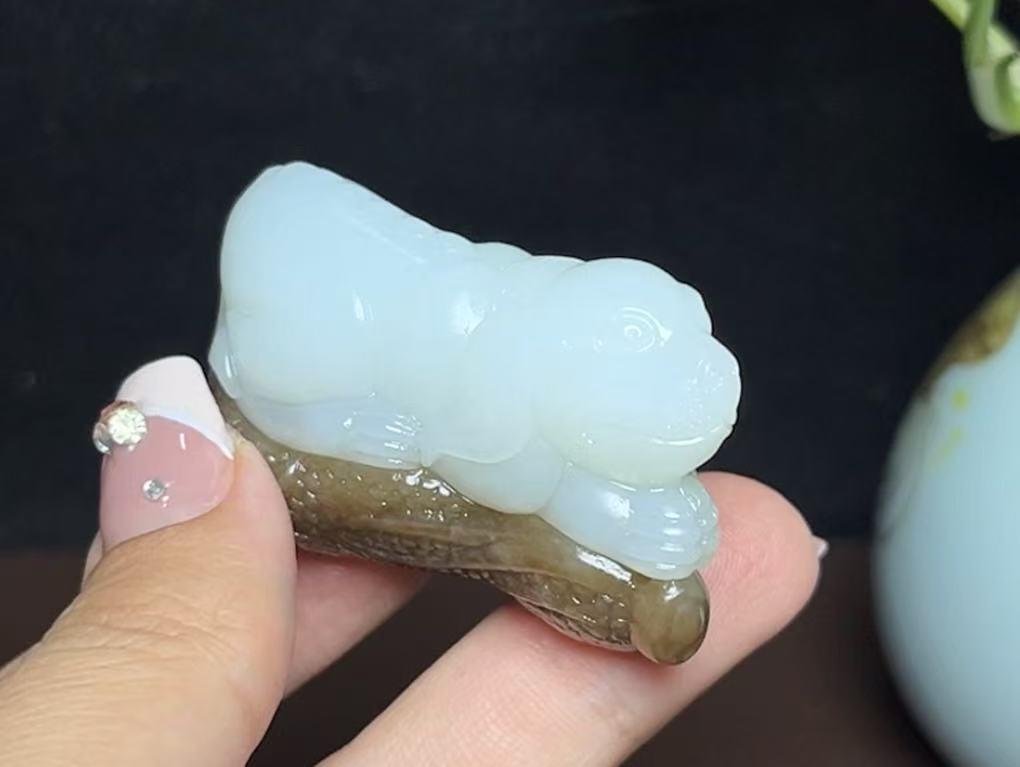 和田玉糖白羊脂玉旺财(47.5g)