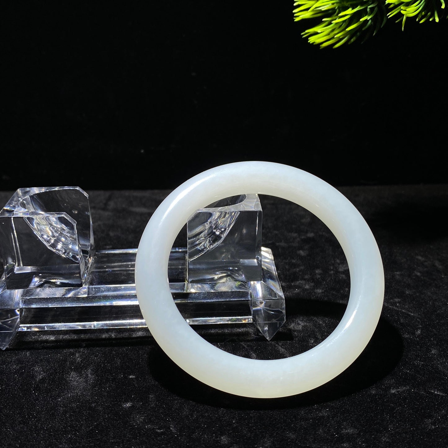 和田玉羊脂白玉手镯(56.41g)