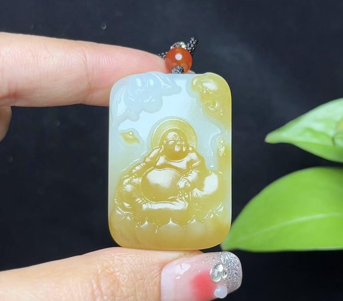 新疆和田玉且末糖羊脂玉佛公(23.4g)