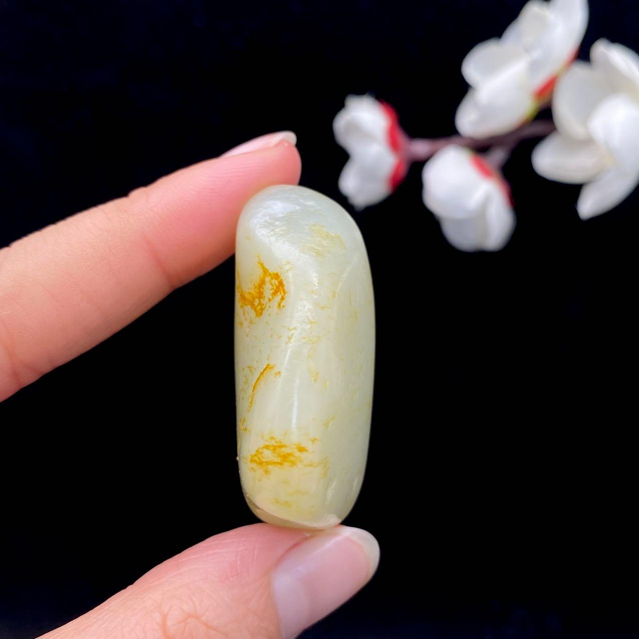 和田玉洒金皮籽料原石(30.7g)