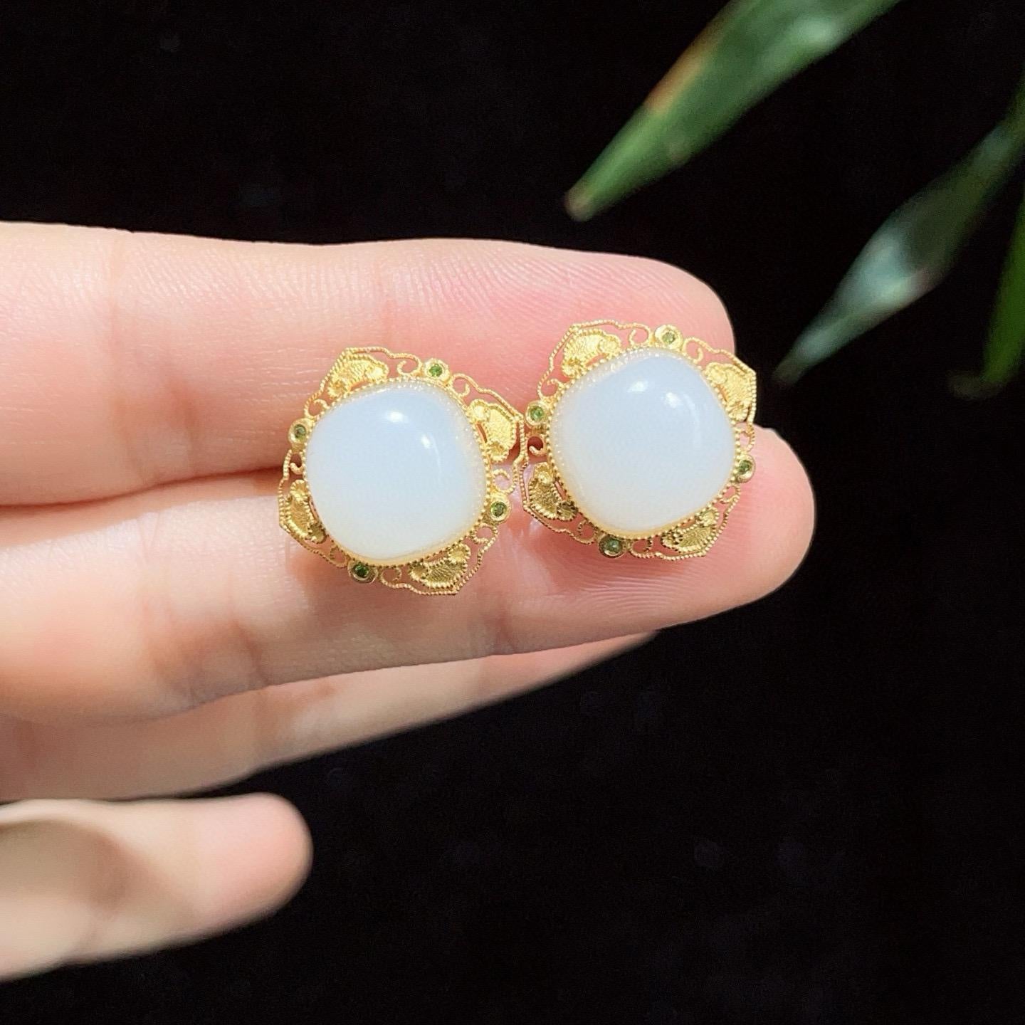 18k金羊脂白玉耳钉00861465(4.3g)