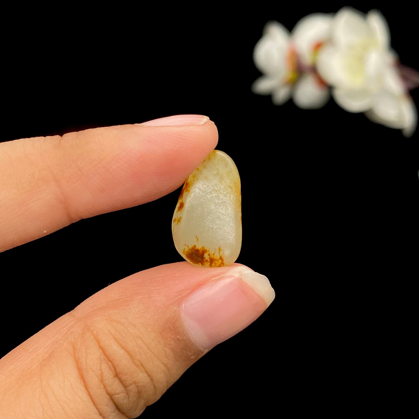 和田玉洒金皮籽料戒面籽(2.2g)