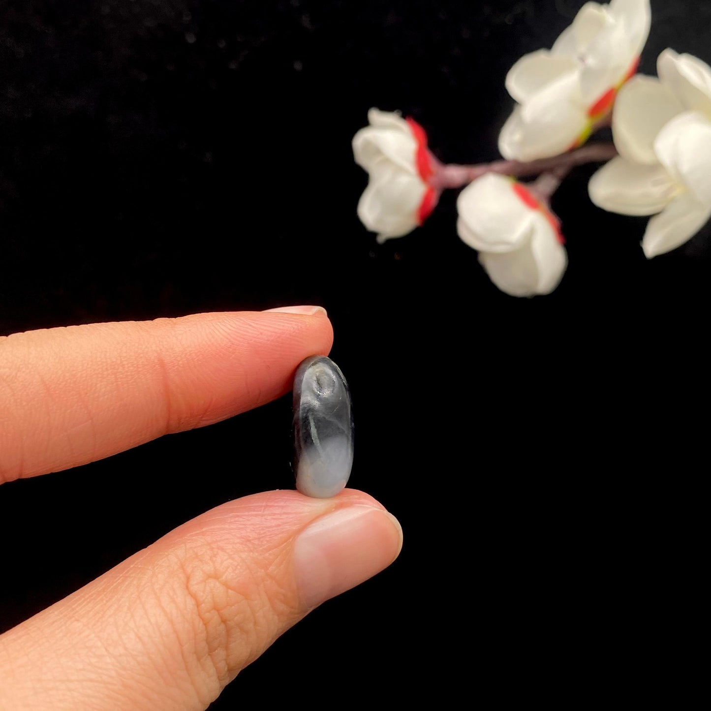和田玉青花籽料原石(3.3g)