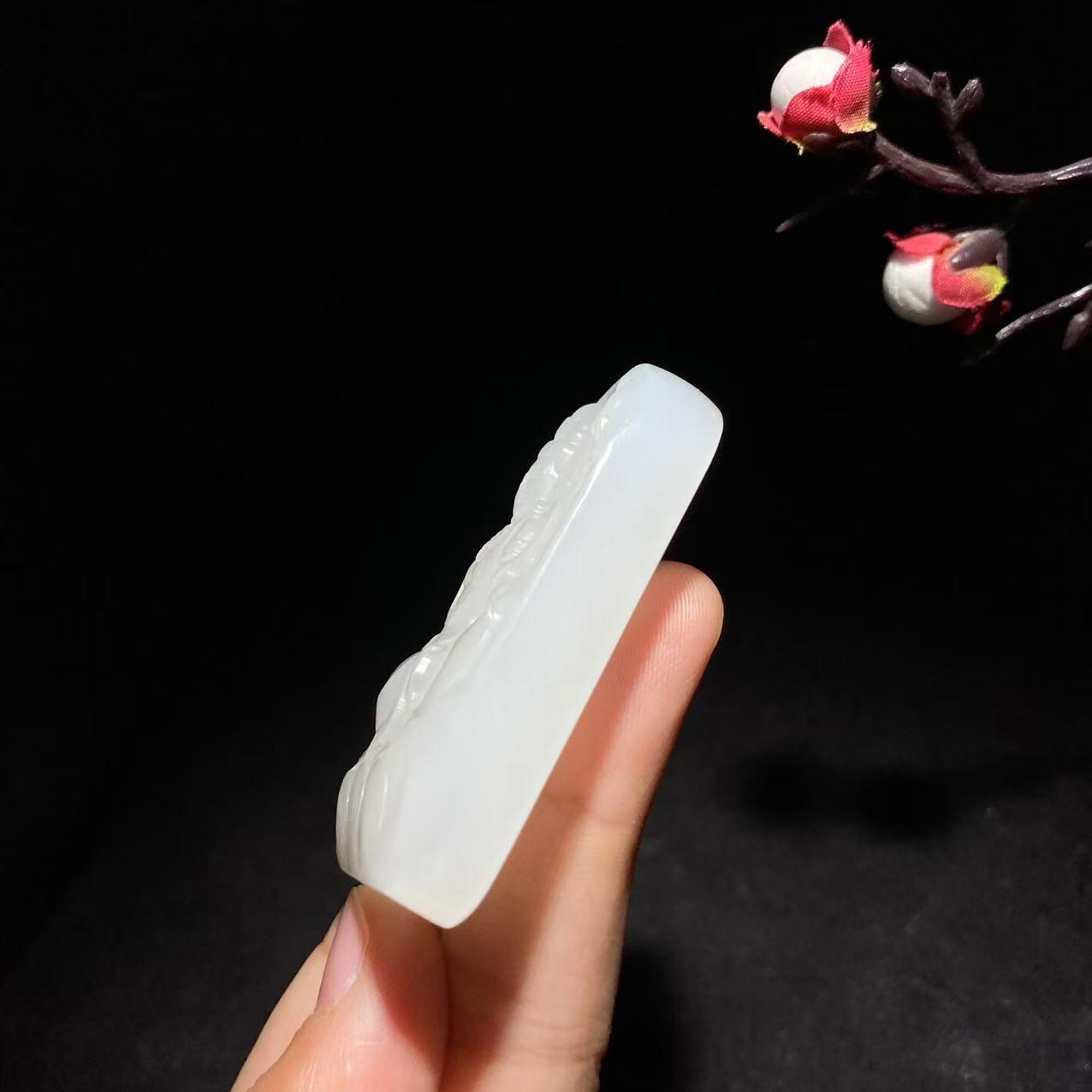 和田冰底白玉观音挂件(61.9g)