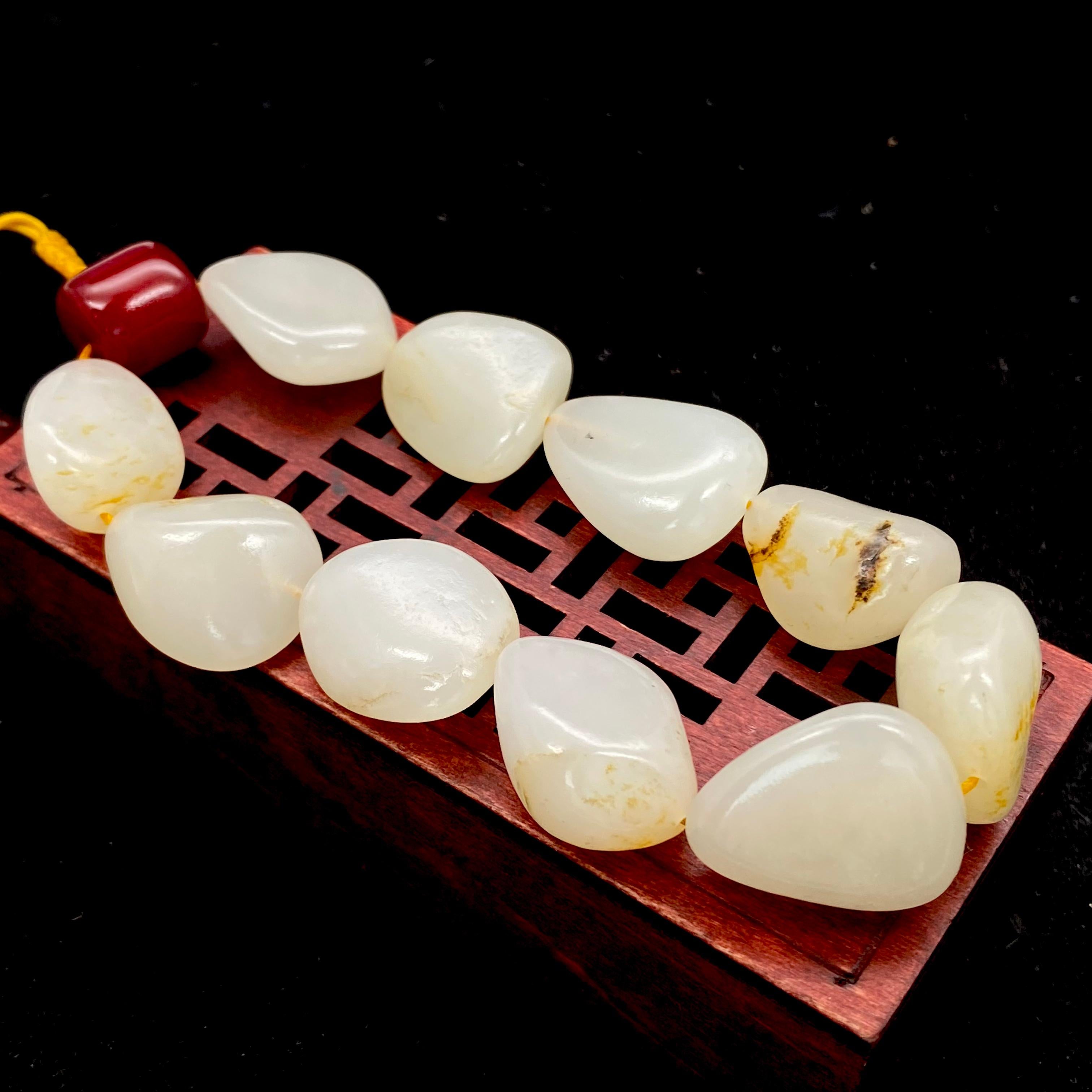 和田玉洒金皮【精品手串】(53.8g)