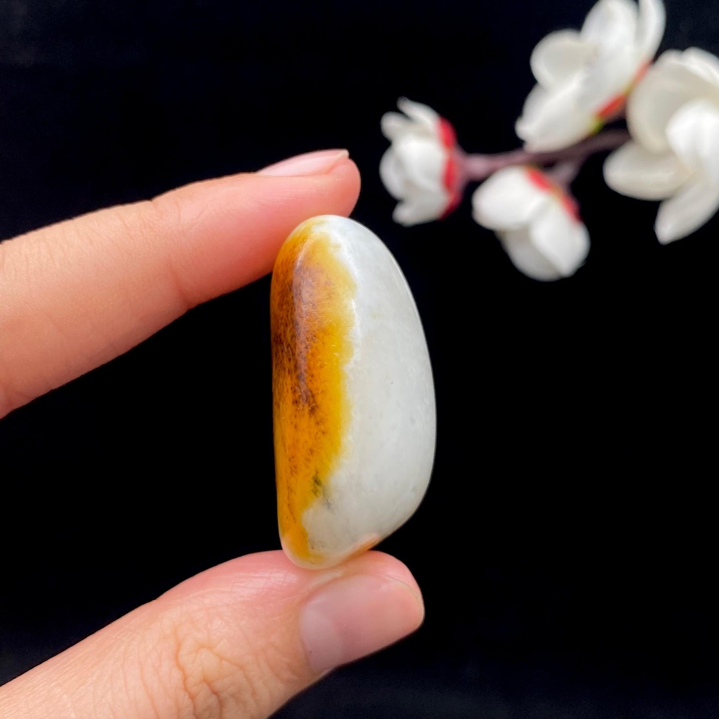 和田玉聚黄皮籽料原石(29.3g)