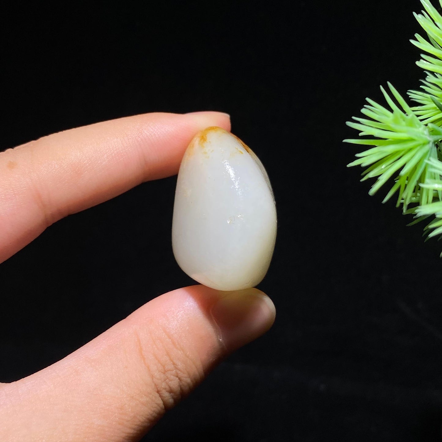 和田玉白玉洒金皮籽料原石(33g)