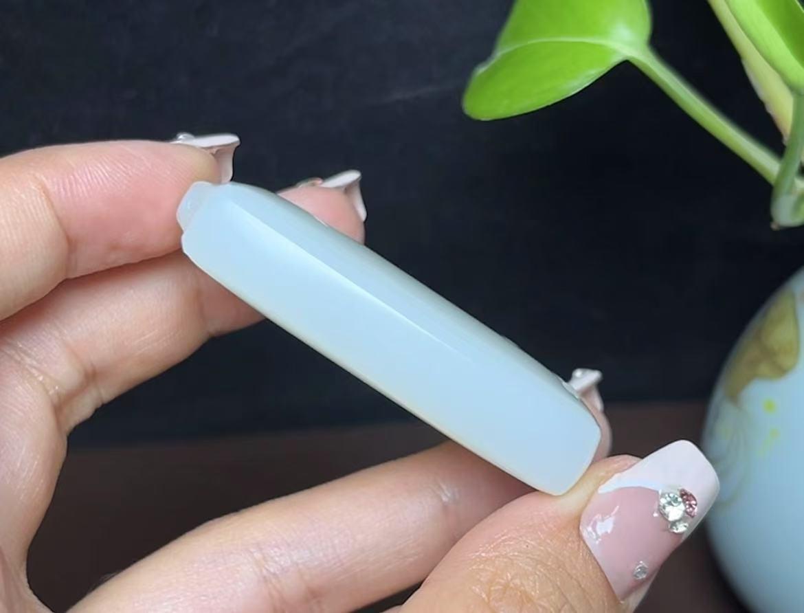 和田羊脂玉平安无事牌(48.3g)