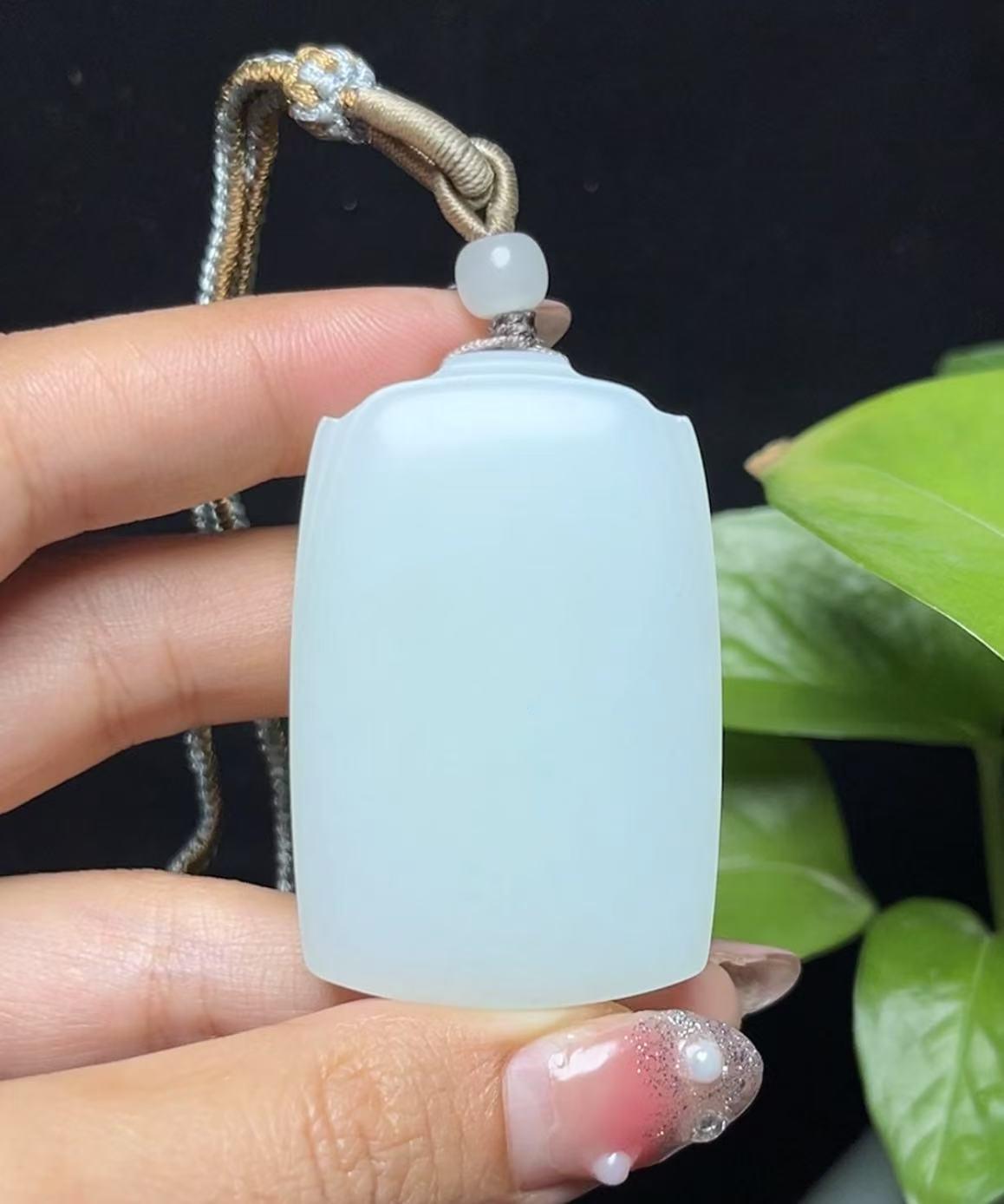 和田羊脂玉平安无事牌(52.7g)