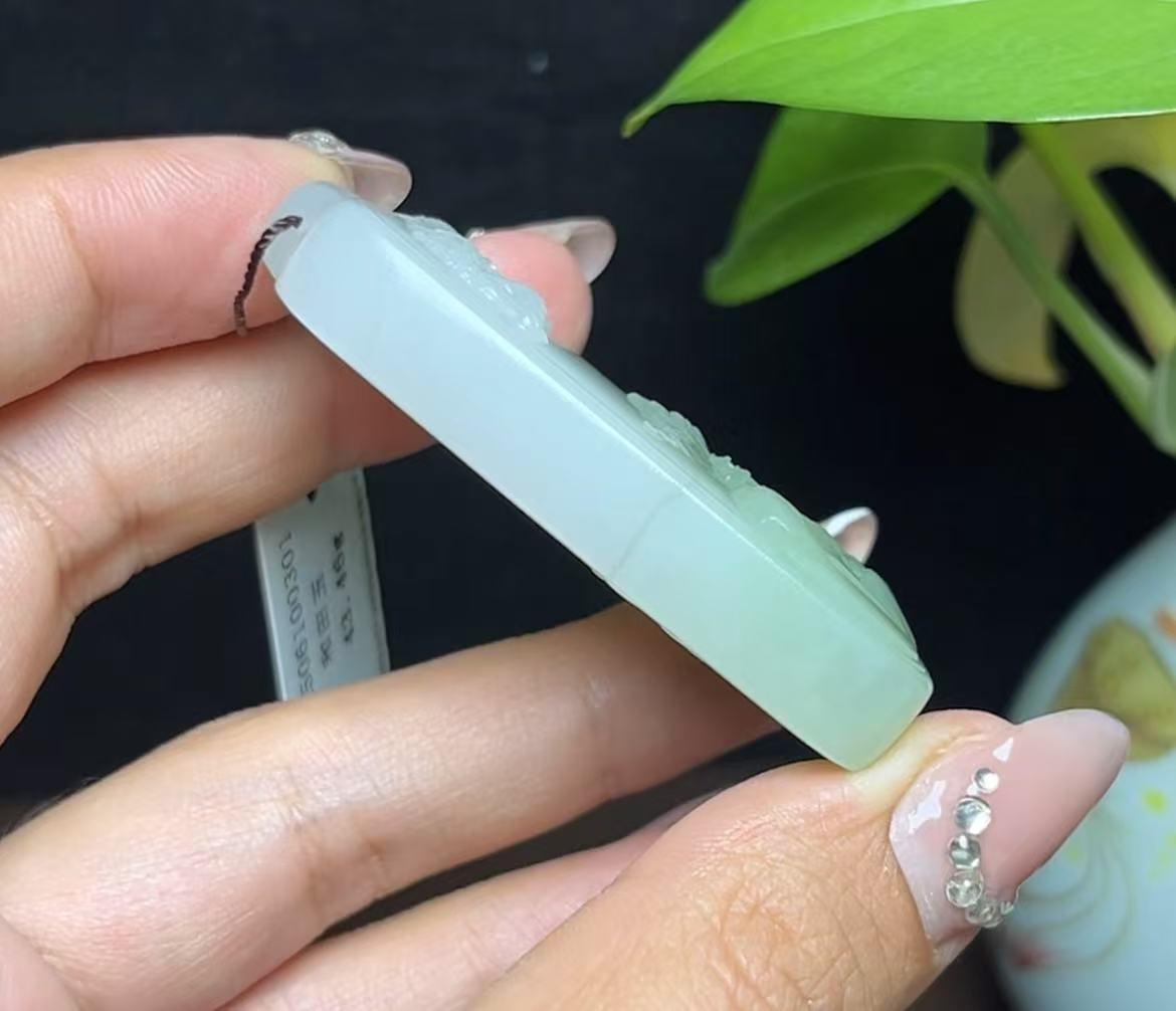 和田玉翠玉龙牌山水(43.1g)