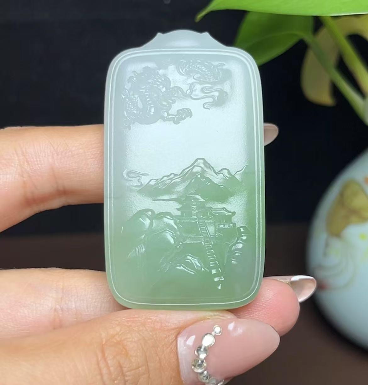和田玉翠玉龙牌山水(43.1g)
