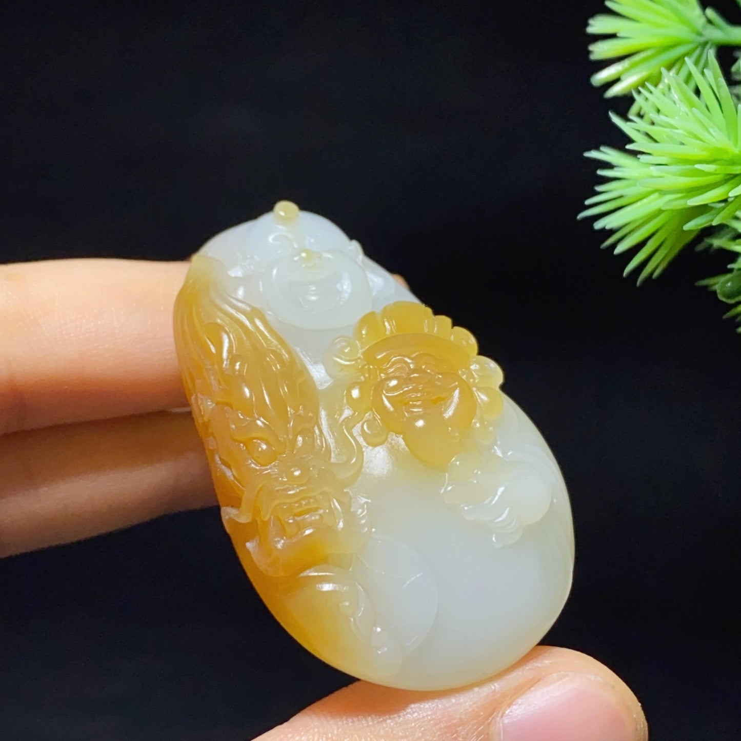 和田玉糖白财神挂件(32.6g)