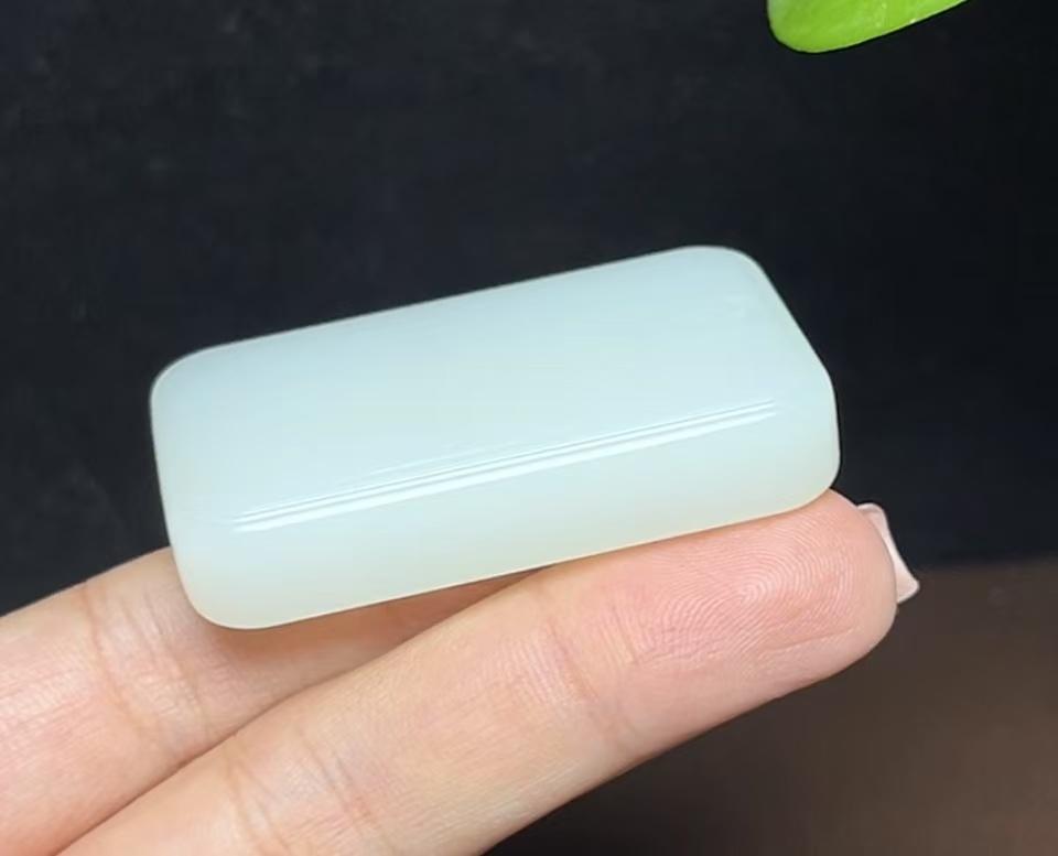 和田羊脂玉平安无事牌(44.2g)