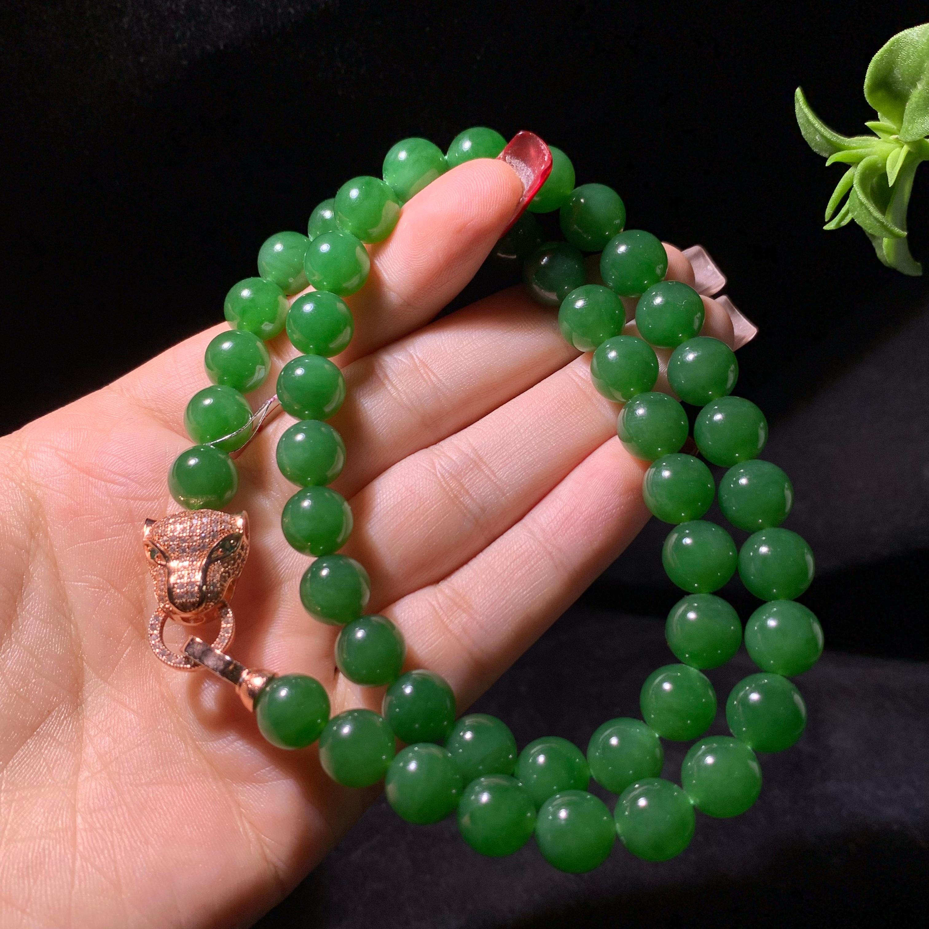 收藏级碧玉阳绿圆珠项链(71.6g)