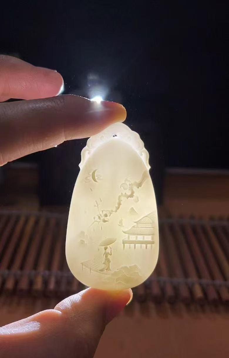 和田羊脂玉大势至菩萨(43.5g)