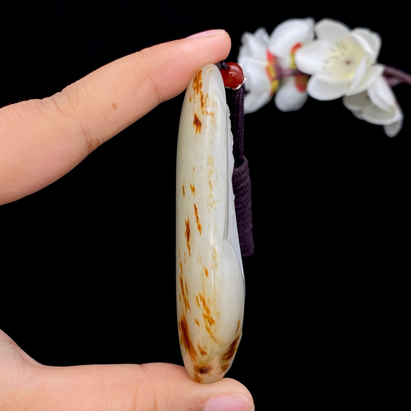 和田玉籽料【观音】(76.5g)