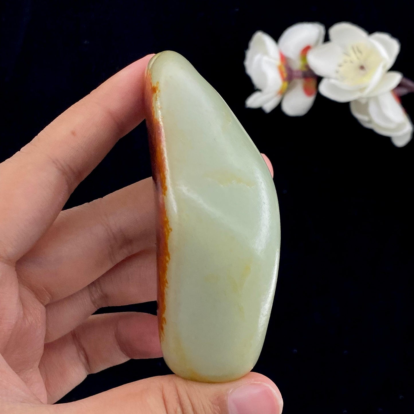 和田玉聚红皮籽料原石(181.2g)