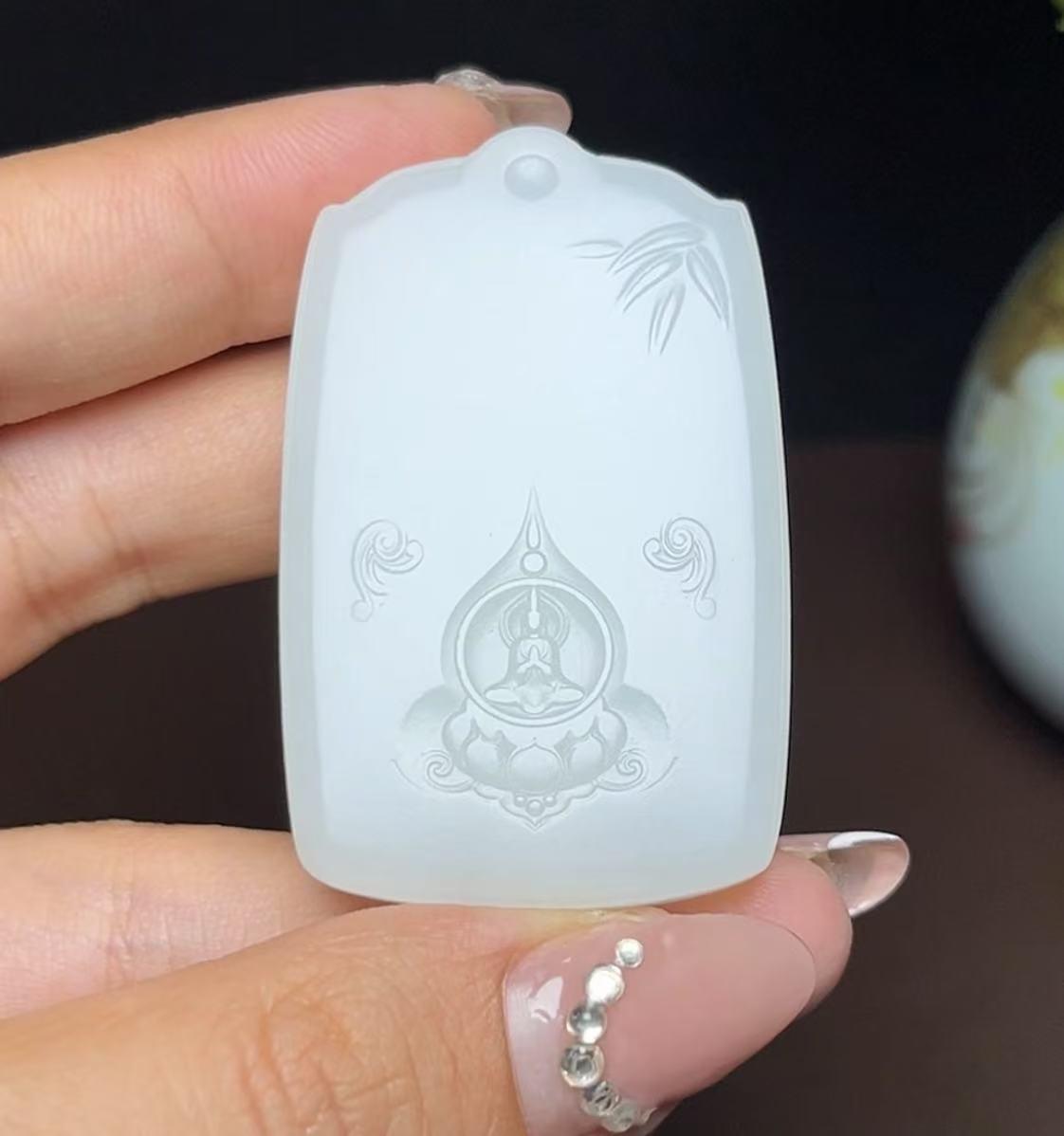 和田羊脂玉观音(39.3g)