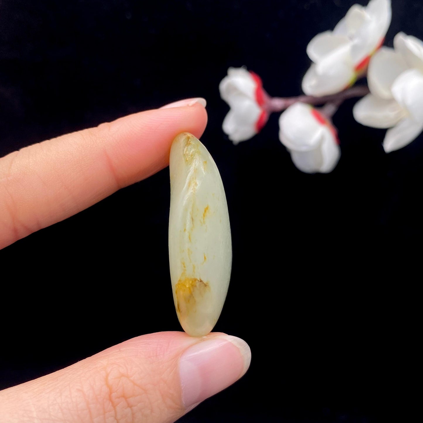 和田玉黄皮籽料原石(21.8g)