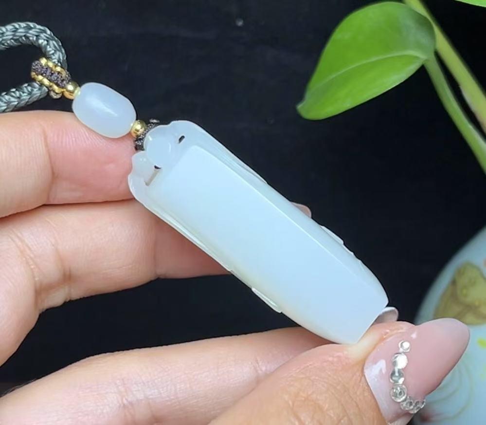 和田羊脂玉节节高升平安无事牌(41.6g)