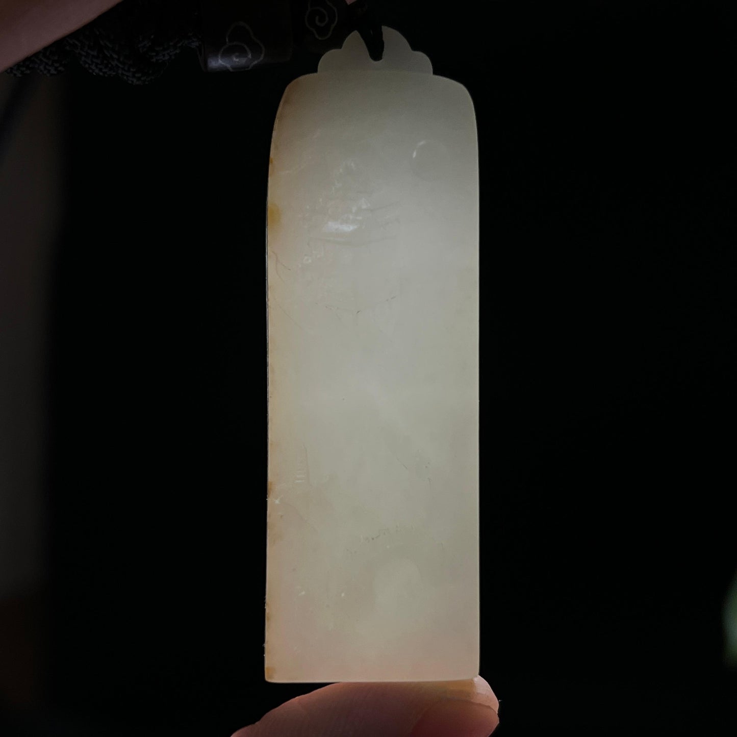 和田玉籽料洒金皮山水牌(23.6g)