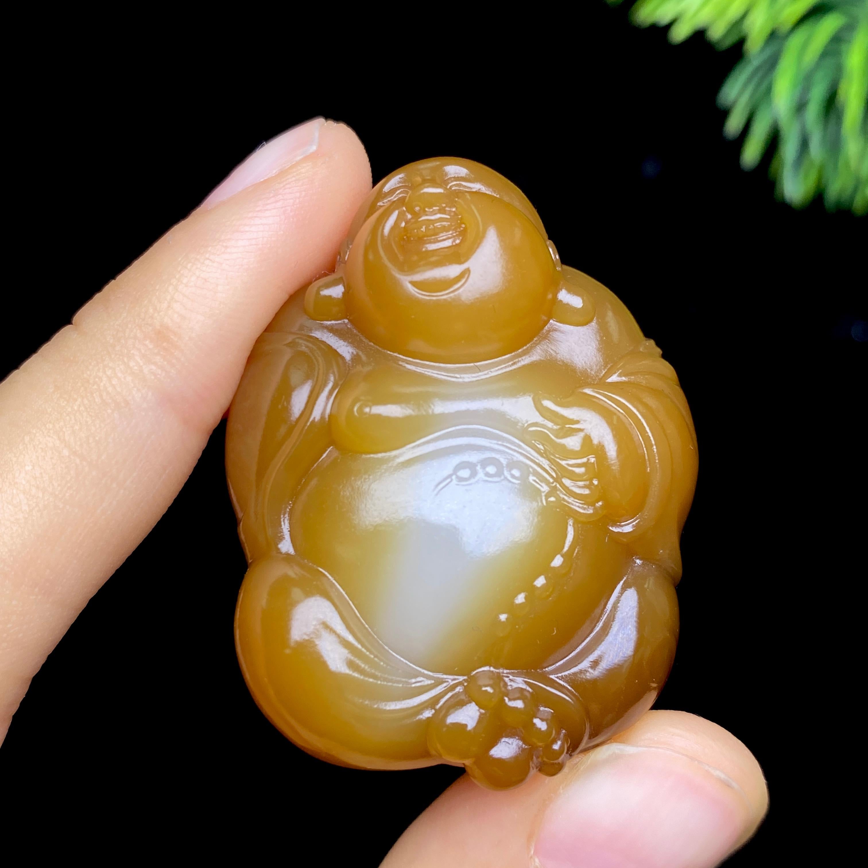 和田玉新疆且末料糖白佛公（31.8g） – 厚德载玉