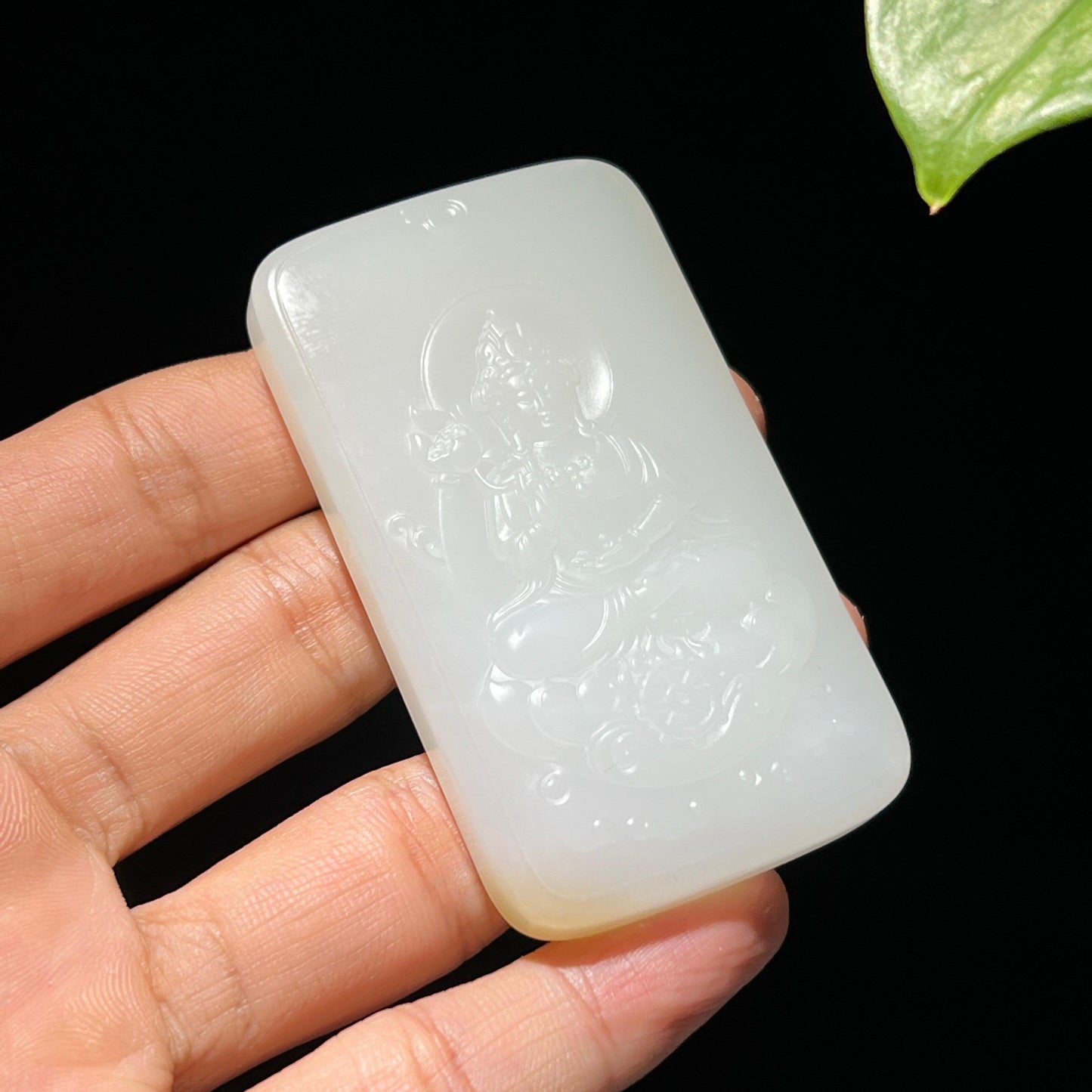 和田玉羊脂糖白观音牌(79.1g)