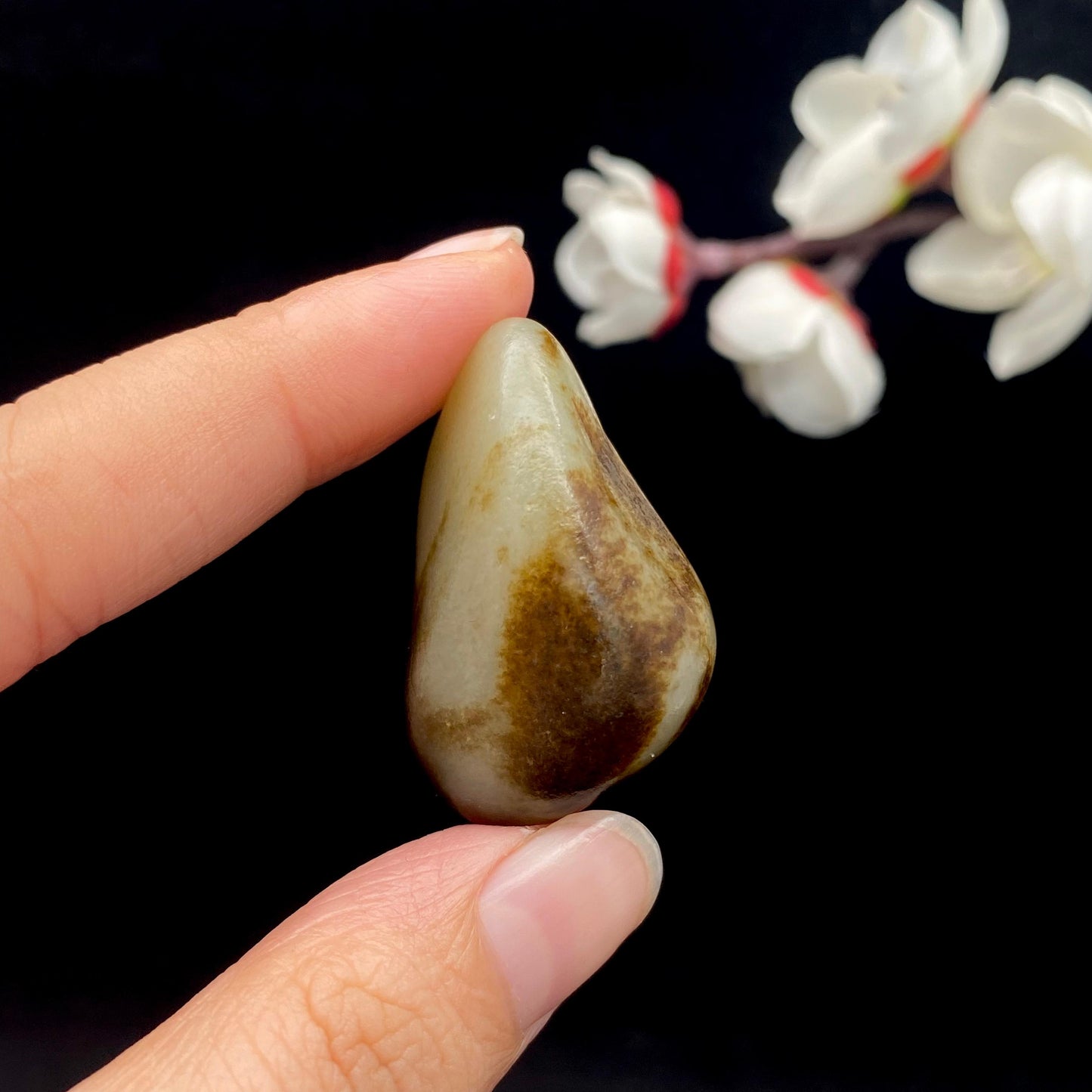 和田玉秋梨皮籽料原石(20.7g)
