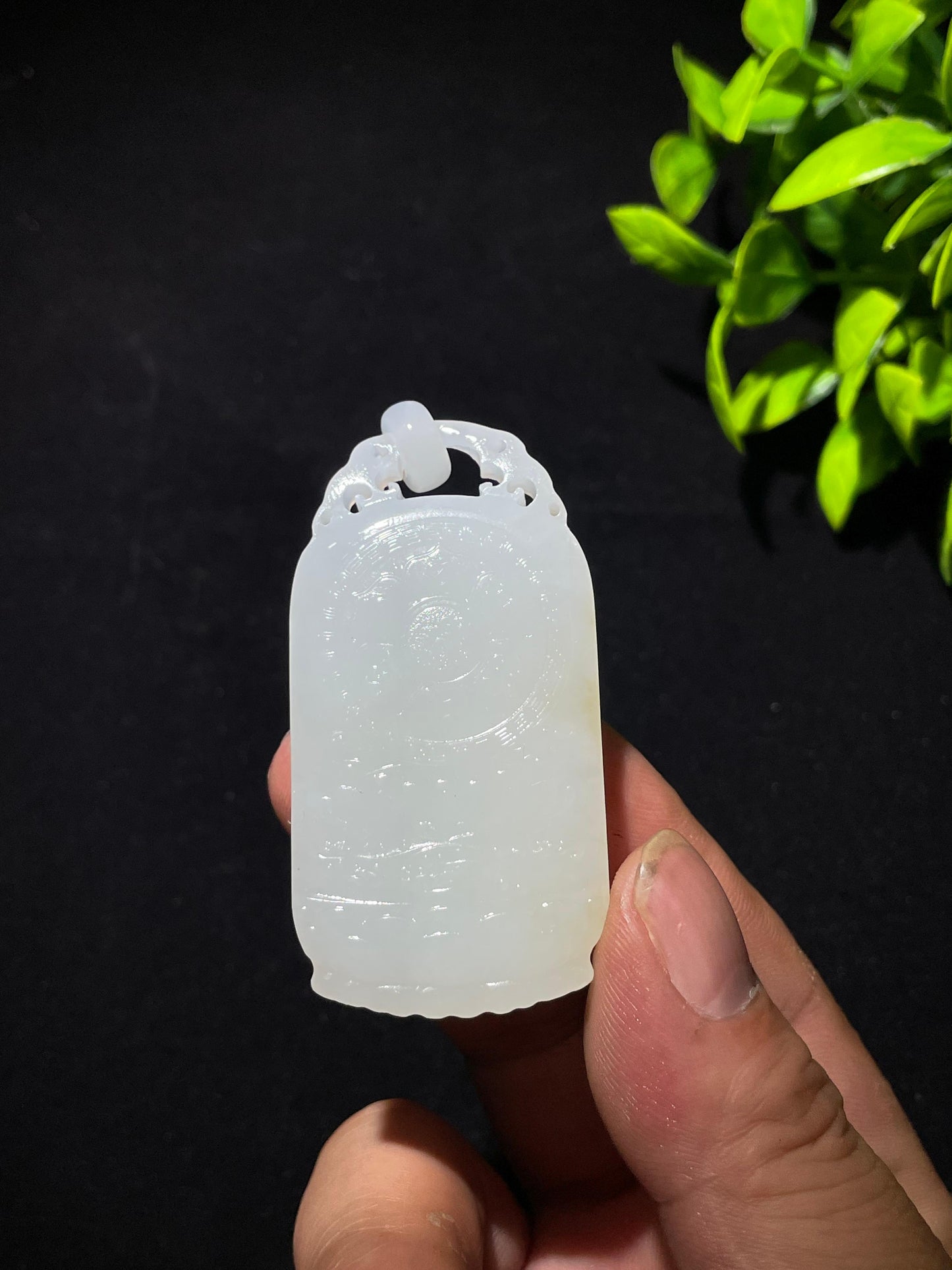 和田玉羊脂白玉大势至菩萨(40.0g)