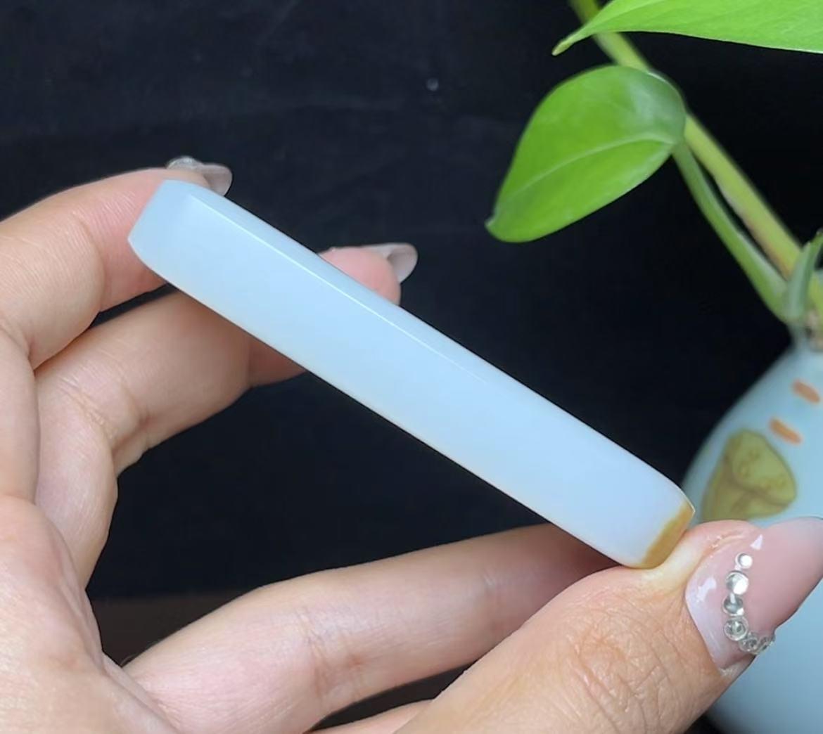 和田玉天地糖白羊脂玉平安无事牌(80.0g)