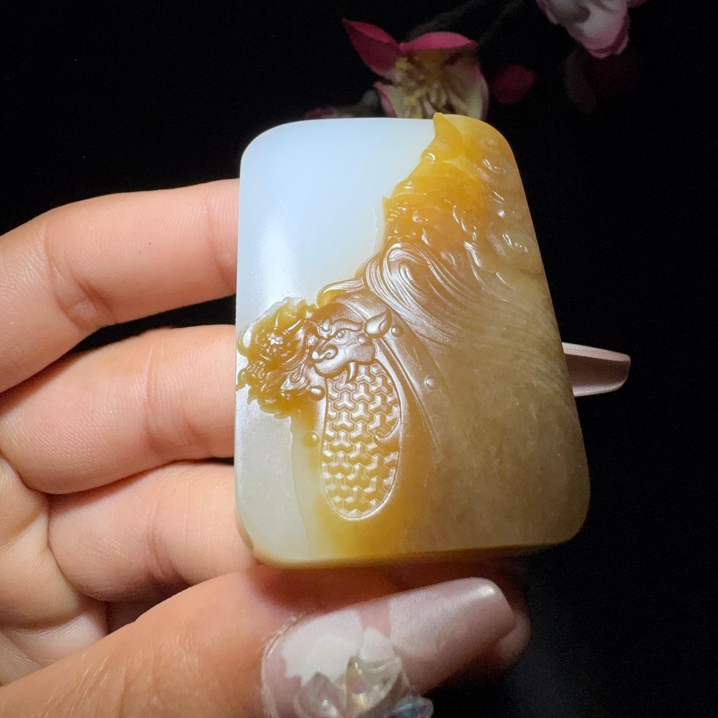 和田玉糖白玉关公牌子(56.9g)