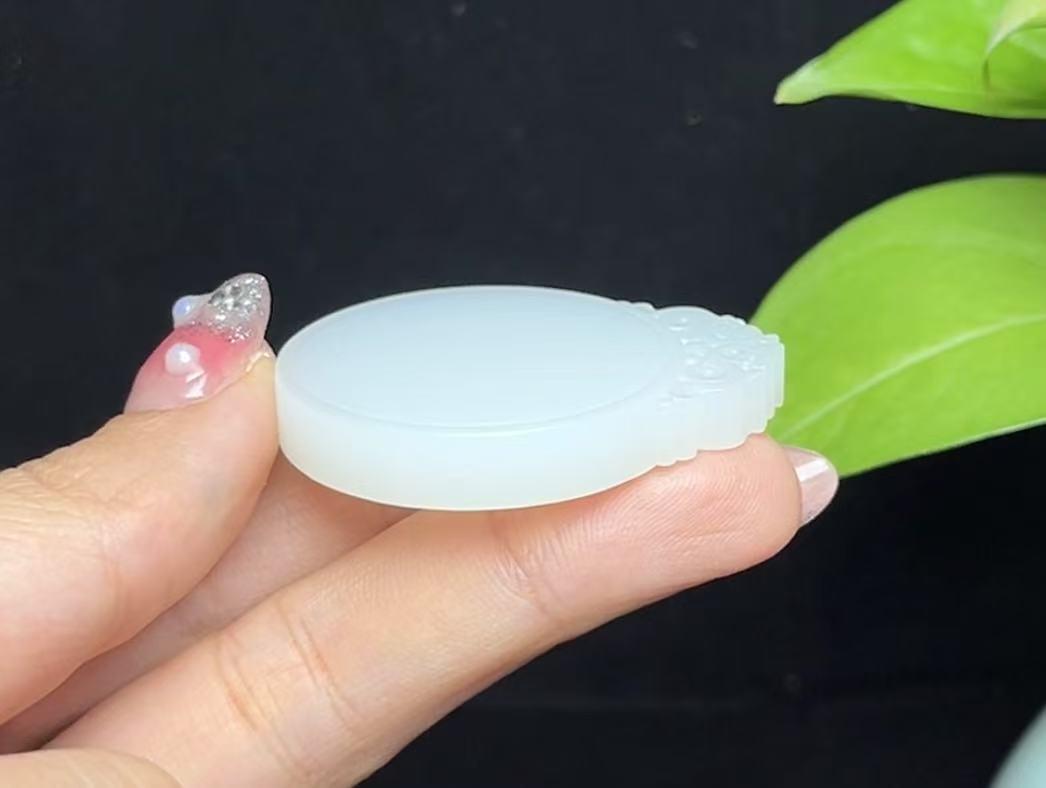 和田羊脂玉双龙护主平安无事圆牌(23.3g)