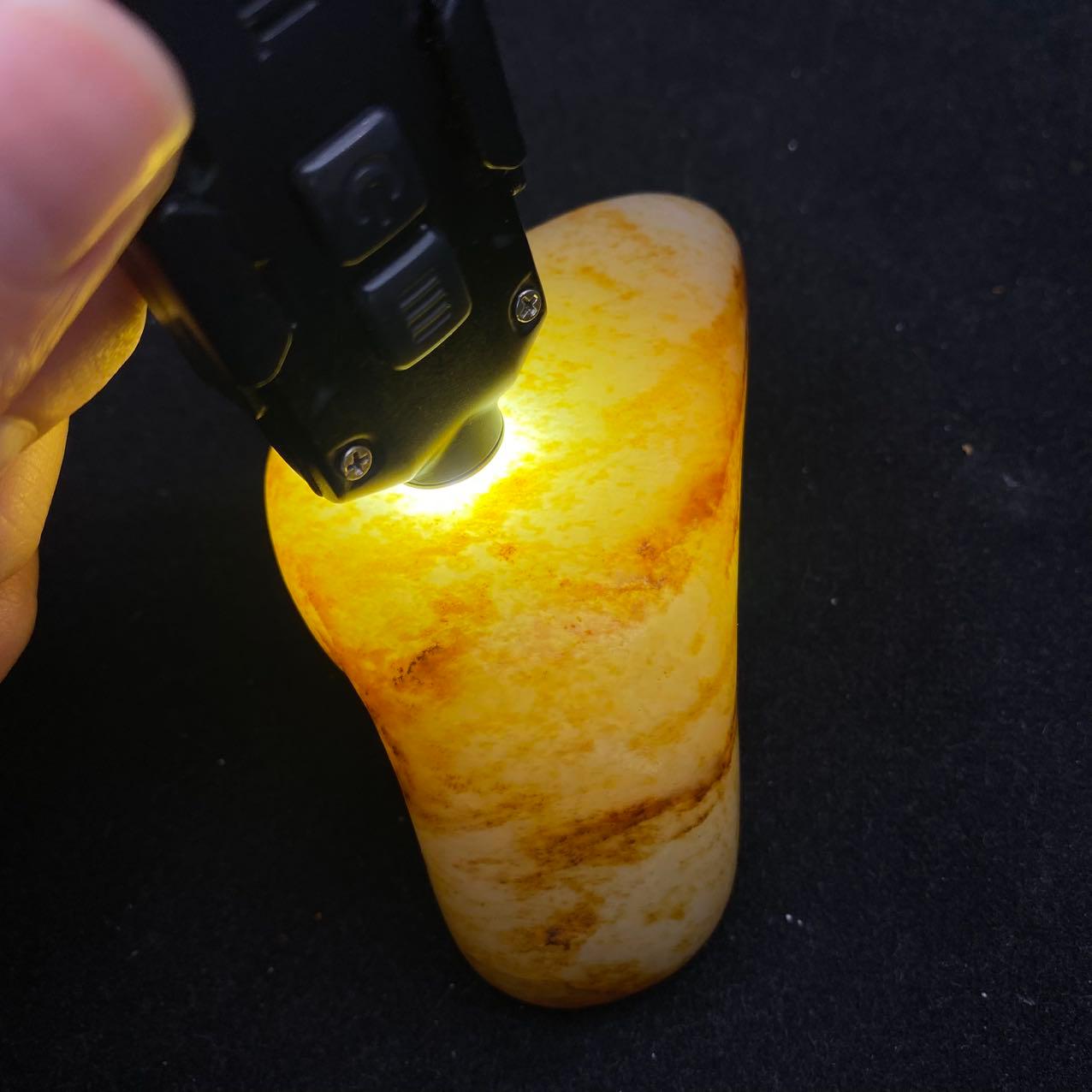 和田玉洒金皮籽料原石(207.4g)