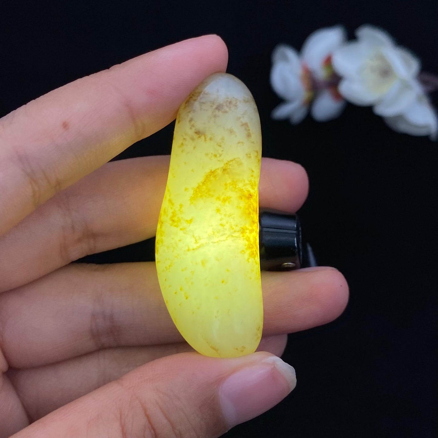 和田玉洒金皮籽料挂件(19.2g)