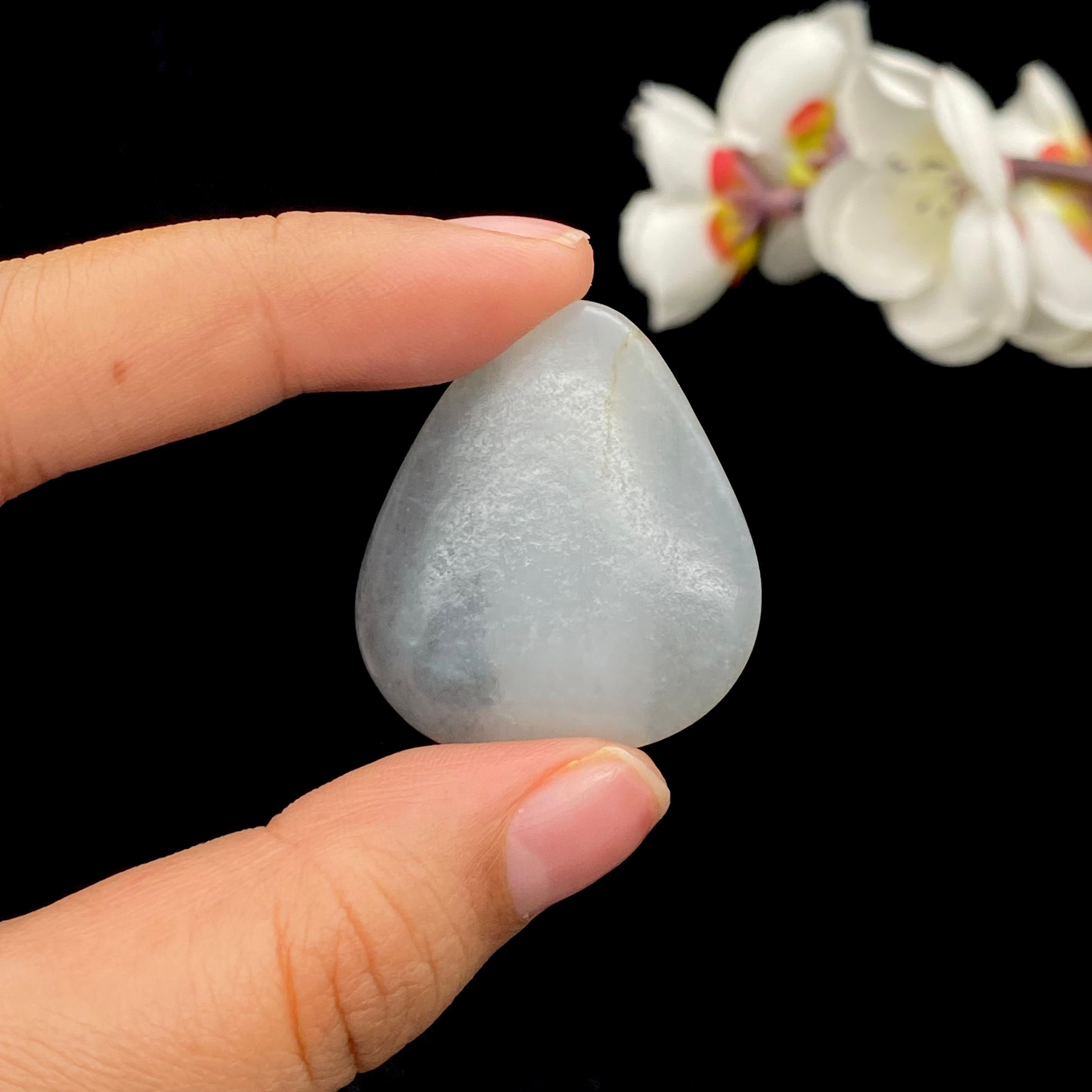 超值推荐】和田玉青花籽料（13.4g） – 厚德载玉