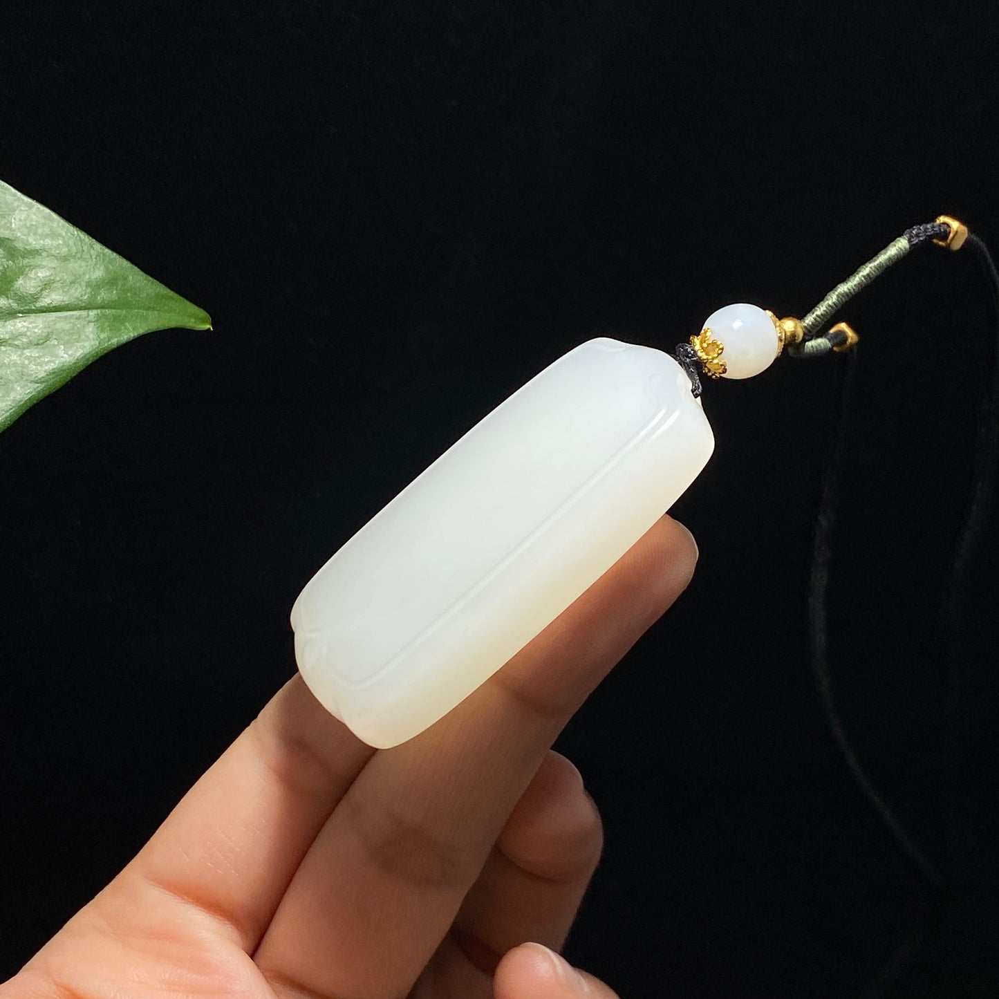 和田羊脂白玉平安无事牌(43.6g)