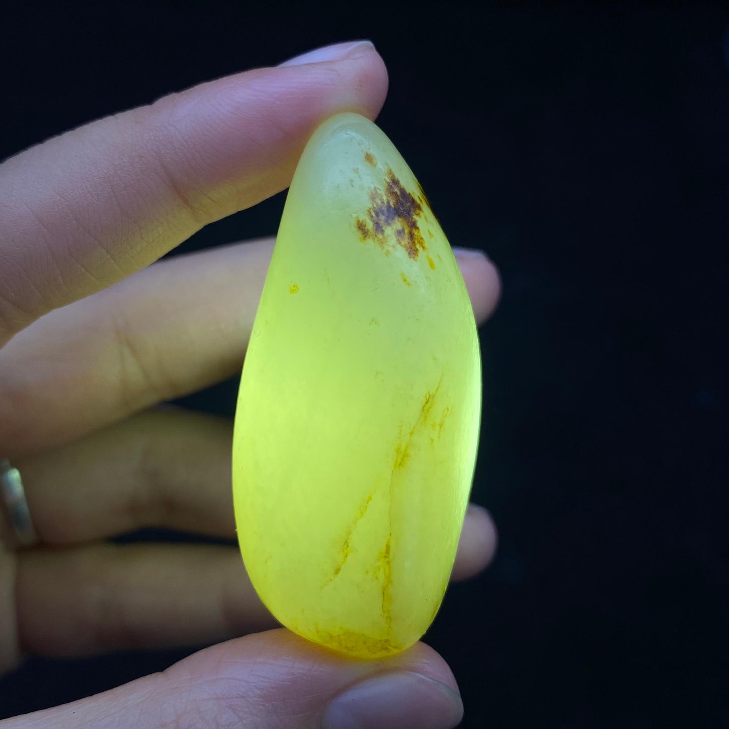 和田玉黄皮籽料原石(44.3g)
