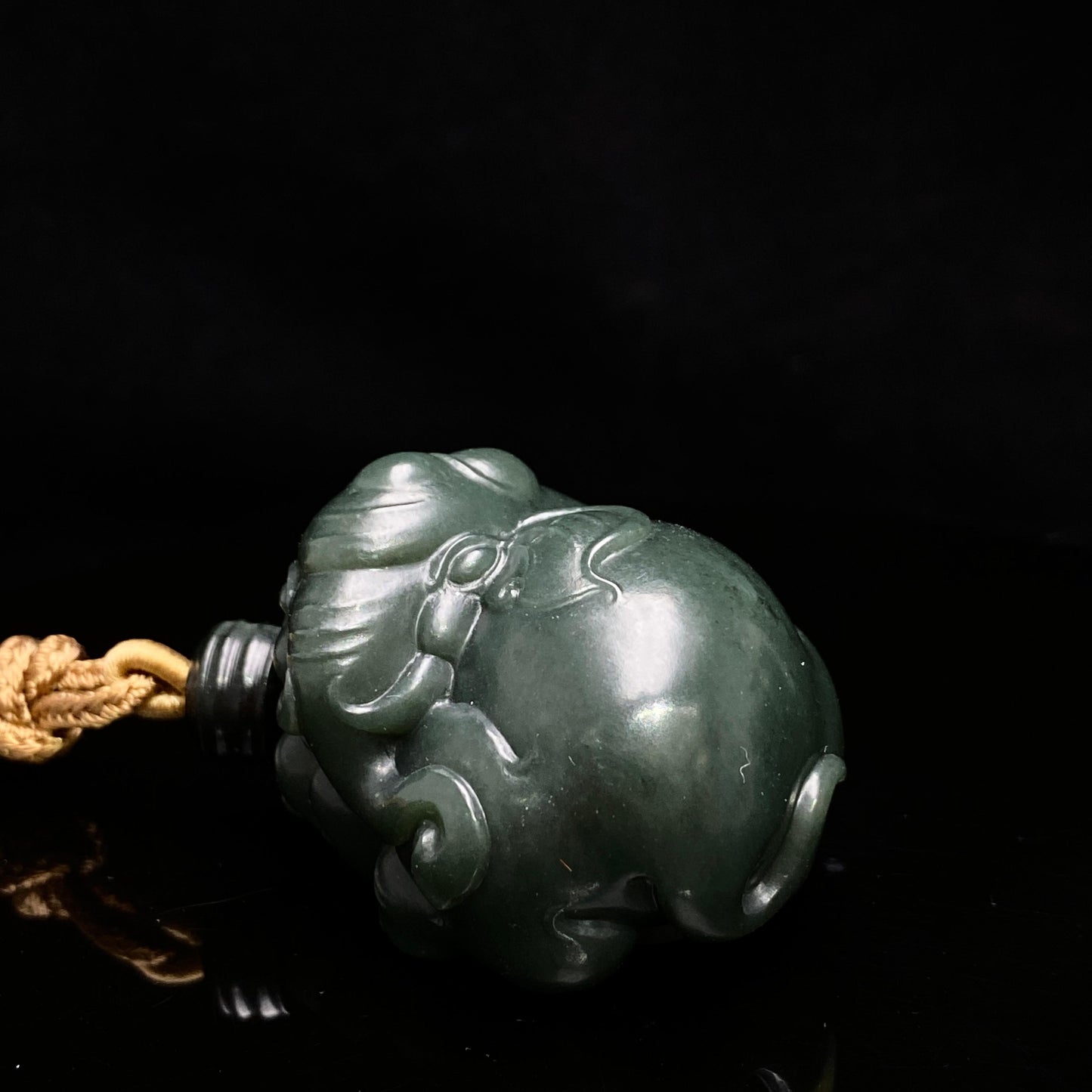 和田玉塔青料太平有象挂件(61.3g)