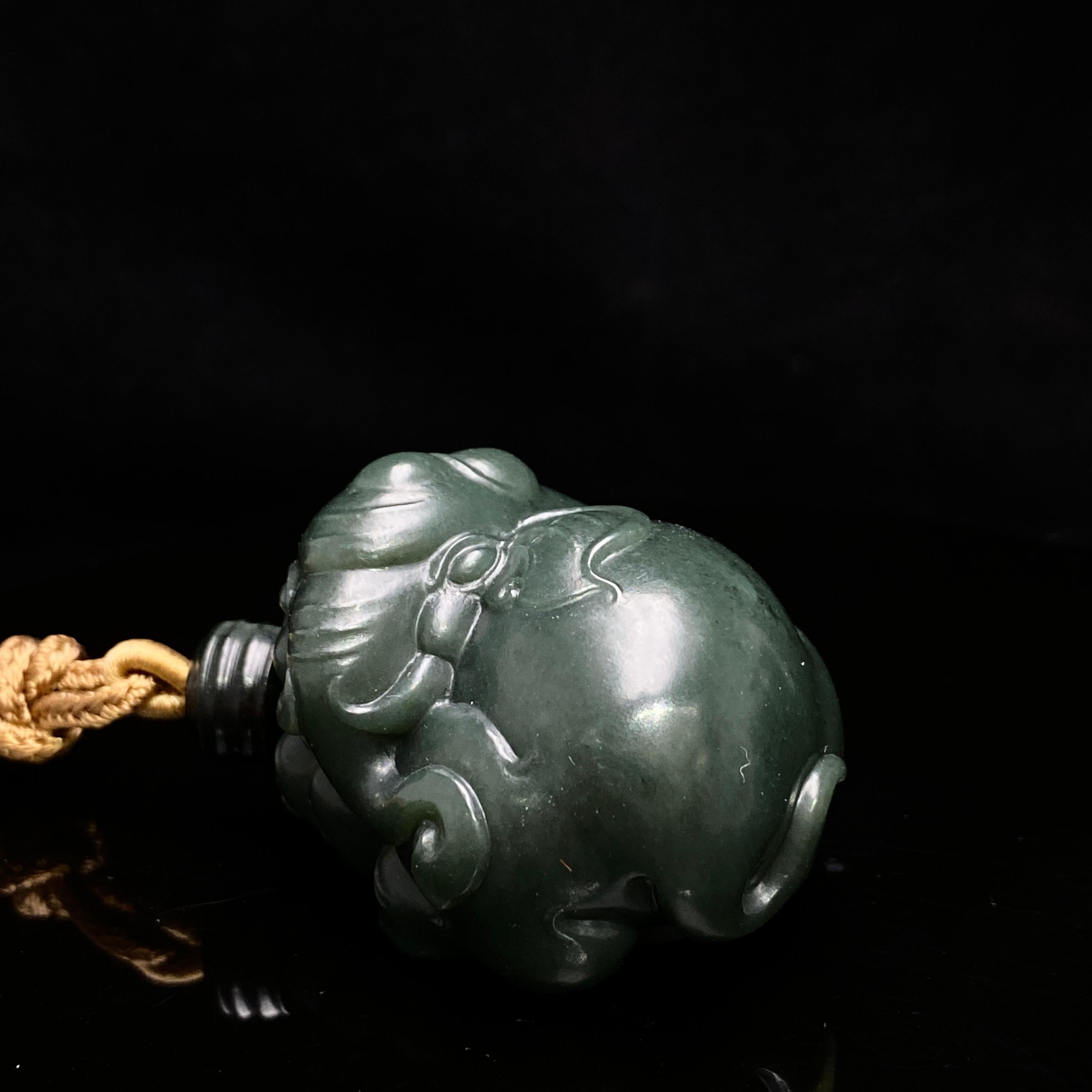 和田玉塔青料太平有象挂件(61.3g)