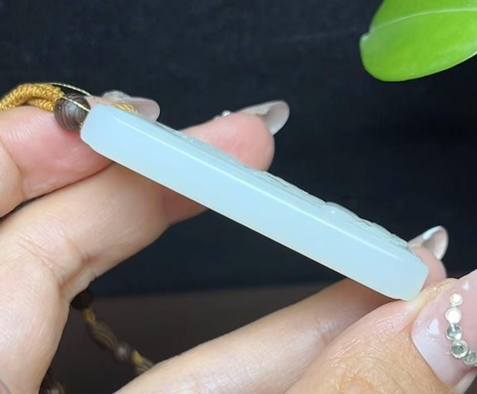 和田羊脂玉大势至菩萨(34.3g)