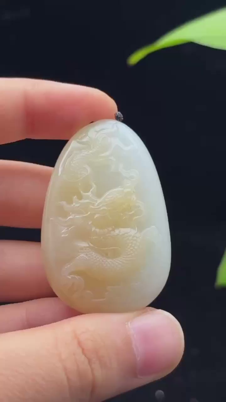 和田玉糖白龙行天下