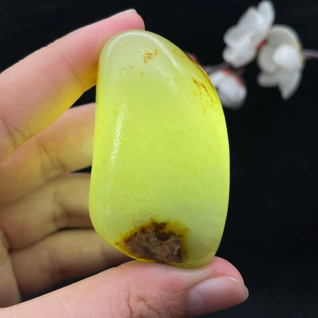 和田玉黄皮籽料手把件（88.6g）