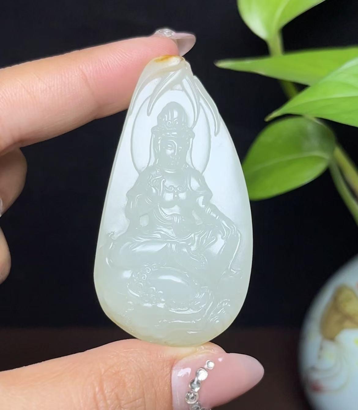 新疆和田玉籽料文殊菩萨（34.2g）