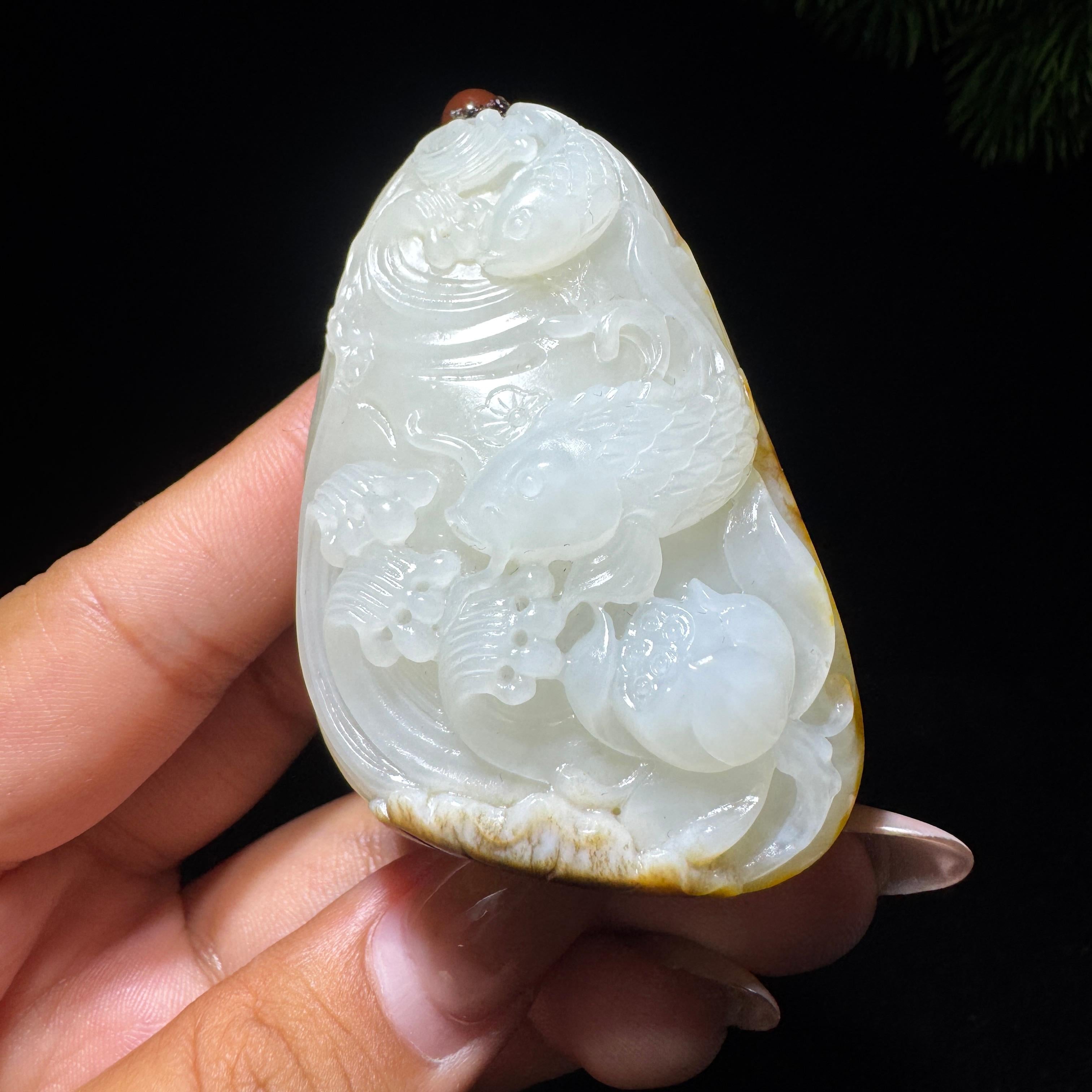 和田玉籽料连年有余（101.5g）