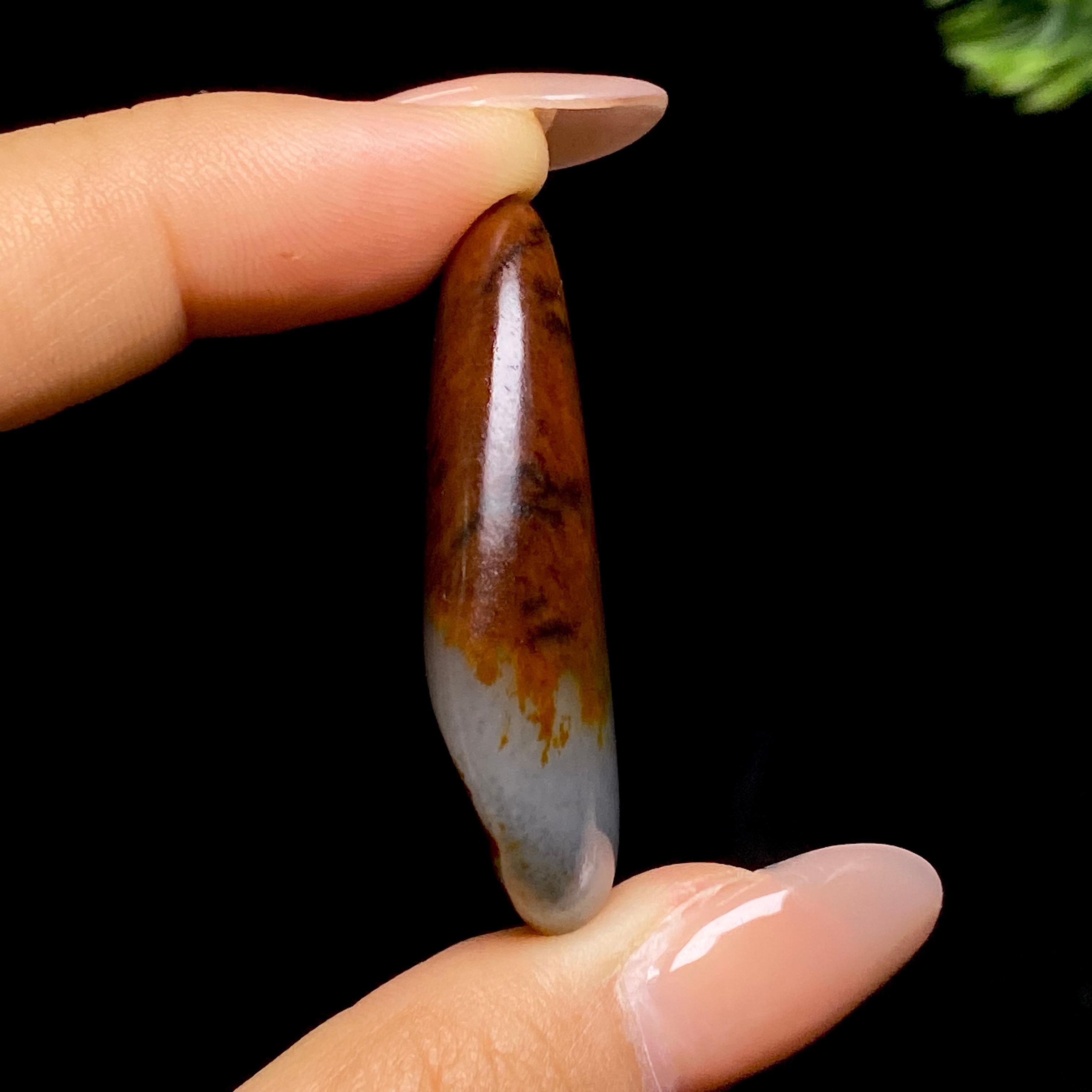 和田玉红皮籽料（13.81g）