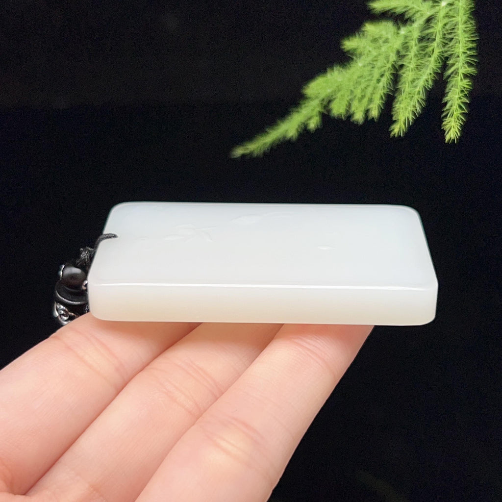 和田玉羊脂白玉无事牌（58.3g）