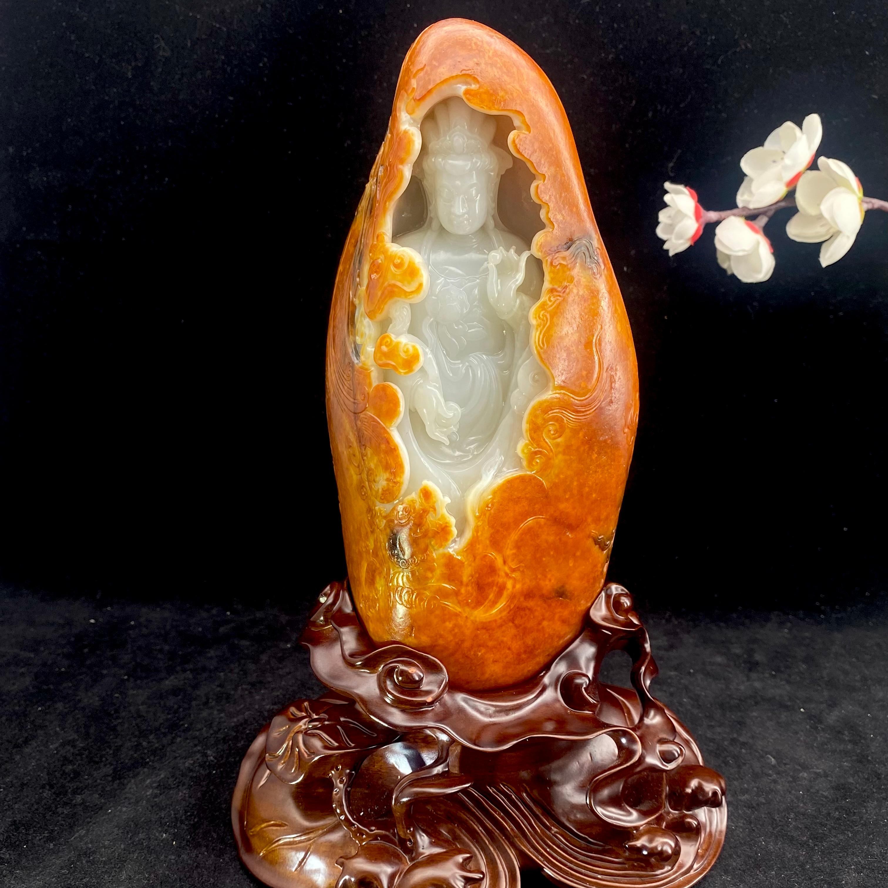 和田玉红沁皮籽料【观音菩萨】摆件（1458.8g）