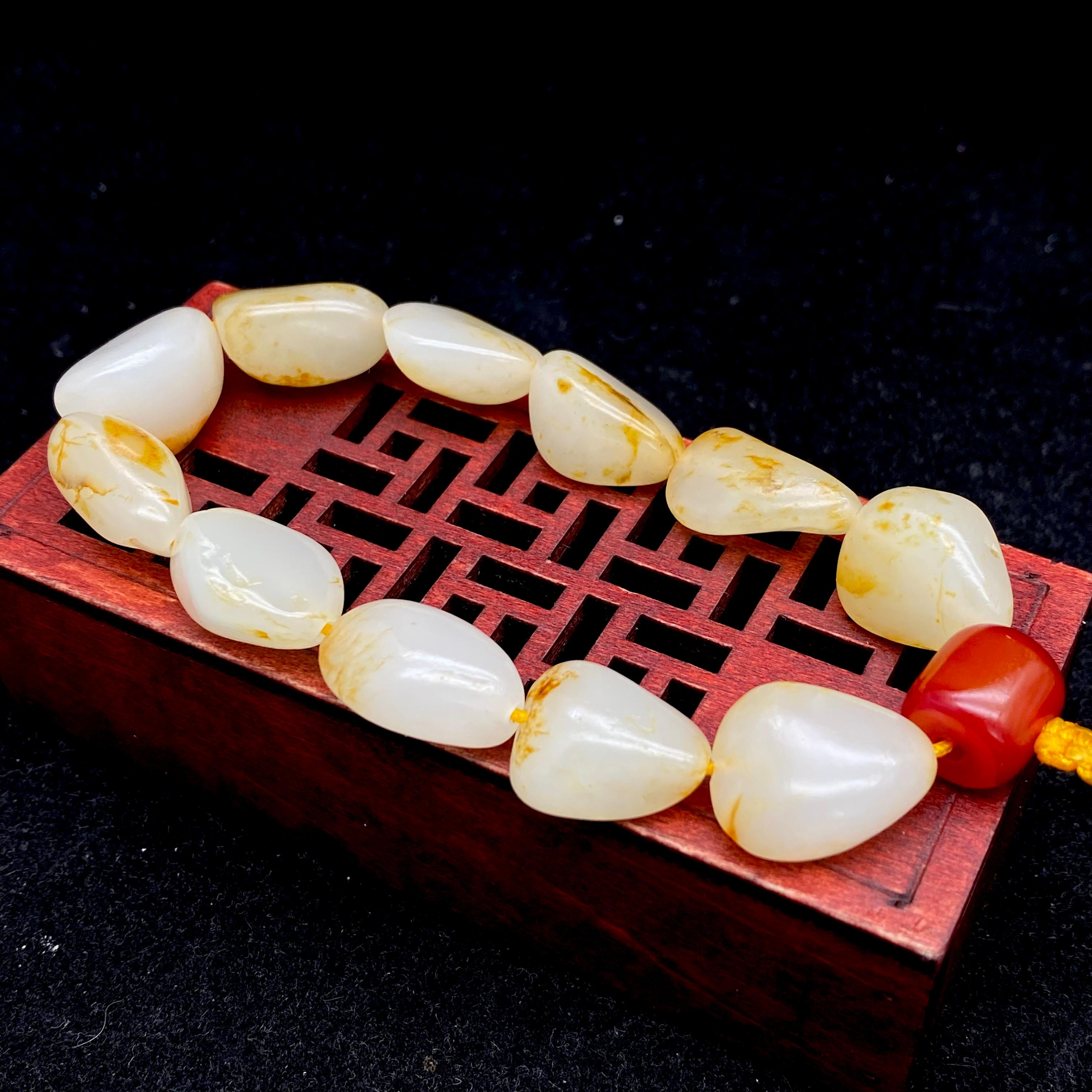 和田玉洒金皮籽料【精品手串】（35.5g）