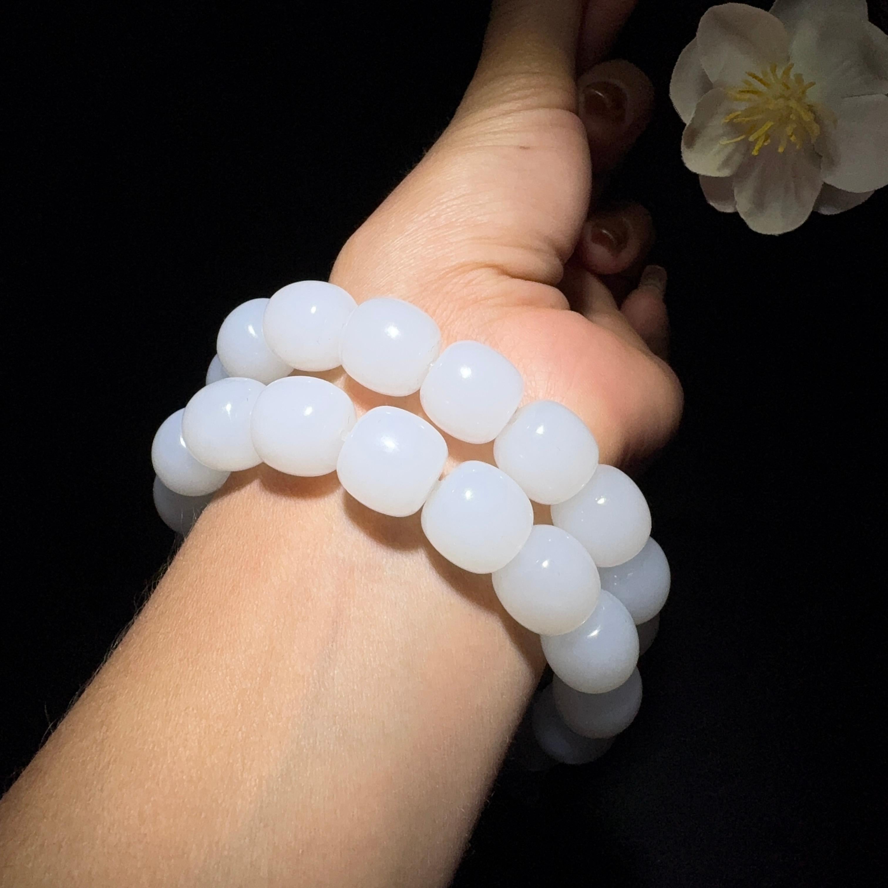 和田玉羊脂白玉老型珠手串（63.7g）